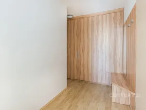 Prodej bytu 2+kk, Praha - Hostavice, U Hostavického potoka, 55 m2