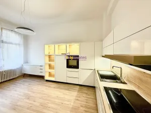 Prodej bytu 2+kk, Praha - Holešovice, Veverkova, 52 m2