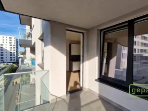 Pronájem bytu 3+kk, Praha - Vysočany, Pod Harfou, 85 m2