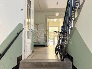 Pronájem bytu 2+kk, Praha - Bubeneč, Bubenečská, 60 m2
