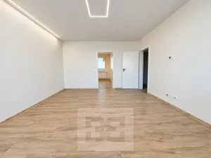 Pronájem bytu 3+1, Hodonín, nám. Osvobození, 75 m2