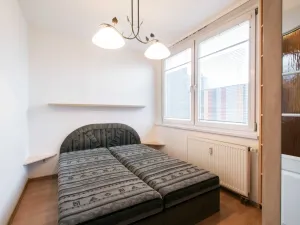 Pronájem bytu 2+kk, Praha - Troja, Olštýnská, 37 m2