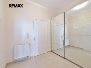 Prodej bytu 2+kk, Praha - Vršovice, 28. pluku, 51 m2