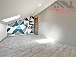 Pronájem bytu 3+1, Trutnov, Voletinská, 86 m2