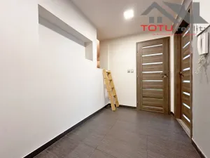 Pronájem bytu 3+1, Trutnov, Voletinská, 86 m2
