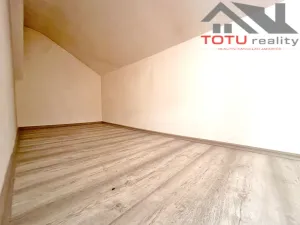 Pronájem bytu 3+1, Trutnov, Voletinská, 86 m2