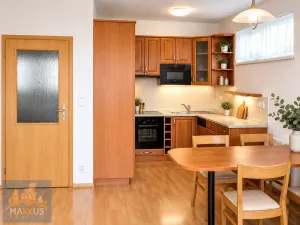 Pronájem bytu 2+kk, Praha - Strašnice, Názovská, 63 m2