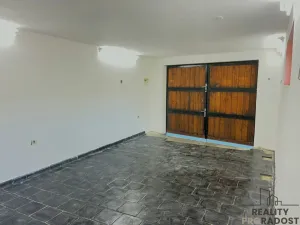 Prodej garáže, Mutěnice, 66 m2