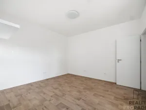 Pronájem bytu 1+1, Pardubice, Teplého, 35 m2