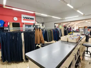 Pronájem obchodního prostoru, Hodonín, Národní třída, 121 m2