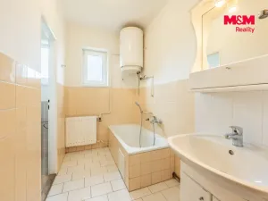 Prodej bytu 3+1, Blatno, 69 m2