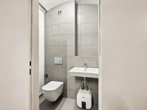 Pronájem - jiné, Praha - Nusle, Sezimova, 38 m2
