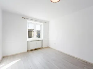 Pronájem bytu 2+1, Strakonice - Strakonice I, Husova, 60 m2