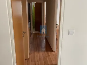 Pronájem bytu 2+kk, Praha, Hostavická, 30 m2
