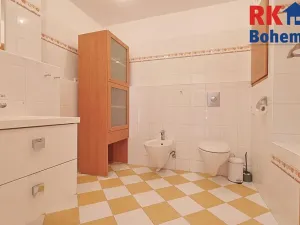 Pronájem bytu 3+1, Praha - Prosek, Vysočanská, 84 m2