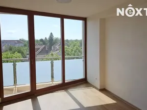 Pronájem bytu 2+kk, Sezimovo Ústí, náměstí Tomáše Bati, 53 m2