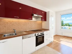 Pronájem bytu 1+kk, Praha - Hloubětín, Nademlejnská, 26 m2