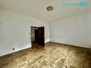 Prodej bytu 1+1, Nejdek, sídliště 9. května, 40 m2