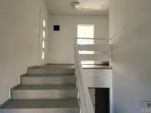 Pronájem bytu 2+1, Komorní Lhotka, 60 m2