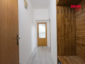 Pronájem obchodního prostoru, Nový Bor, Tržní náměstí, 108 m2