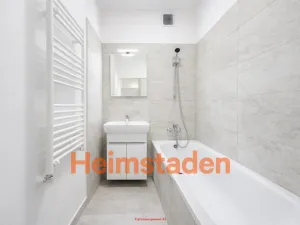 Pronájem bytu 2+1, Ostrava - Poruba, Hlavní třída, 65 m2
