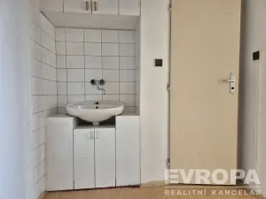 Pronájem bytu 5+1, Praha - Vinoř, Uherská, 100 m2