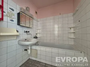 Pronájem bytu 5+1, Praha - Vinoř, Uherská, 100 m2