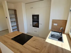 Prodej bytu 2+kk, Bystřice nad Pernštejnem, Masarykovo náměstí, 65 m2