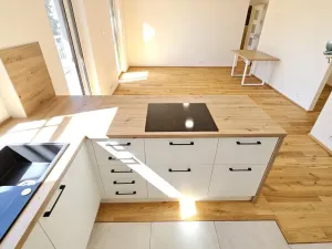 Prodej bytu 2+kk, Bystřice nad Pernštejnem, Masarykovo náměstí, 65 m2