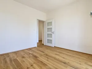 Prodej bytu 2+kk, Bystřice nad Pernštejnem, Masarykovo náměstí, 65 m2