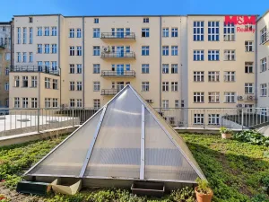 Prodej bytu 1+1, Karlovy Vary, Západní, 41 m2