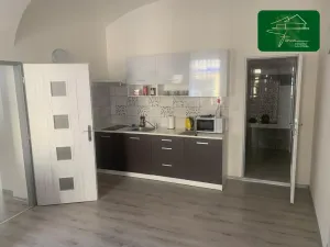 Pronájem rodinného domu, Česká Lípa, Mariánská, 180 m2