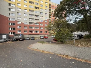 Prodej bytu 2+1, Chomutov, Dřínovská, 62 m2