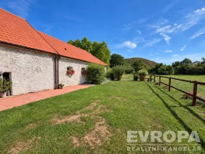 Prodej rodinného domu, Borovy, 500 m2
