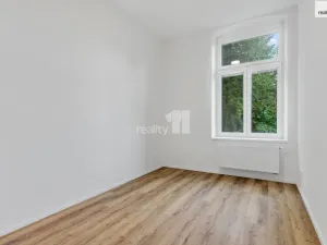 Prodej bytu 1+kk, Jablonec nad Nisou - Mšeno nad Nisou, Palackého, 30 m2