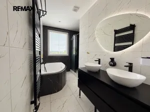 Prodej bytu 3+kk, Ostroměř, Školní, 82 m2