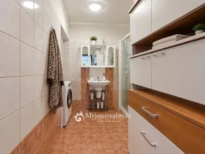Prodej bytu 2+kk, Znojmo - Oblekovice, Oblekovická, 57 m2