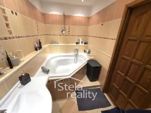 Prodej bytu 3+1, Bruntál, Dolní, 67 m2