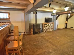 Pronájem restaurace, Čisovice, 181 m2