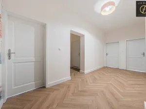 Prodej bytu 4+kk, Praha - Dejvice, V Šáreckém údolí, 129 m2