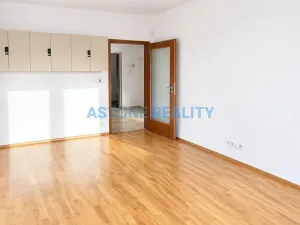 Pronájem bytu 2+kk, Praha - Smíchov, Štorkánova, 55 m2