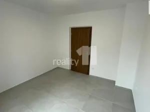 Pronájem bytu 3+1, Jiřice, 75 m2