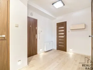 Prodej bytu 2+kk, Ostrava, Vrázova, 79 m2