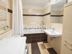 Pronájem bytu 2+kk, Zlín - Příluky, Dřevnická, 57 m2