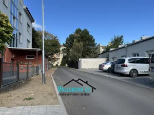 Pronájem garáže, Kroměříž, Moravská, 21 m2