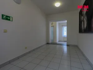 Pronájem kanceláře, Jeseník, nám. Svobody, 27 m2