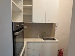 Prodej bytu 1+kk, Praha, Ohradní, 27 m2