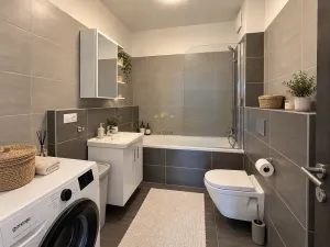 Prodej bytu 2+kk, Praha - Hostavice, U Hostavického potoka, 40 m2