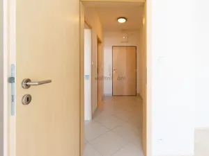 Pronájem bytu 2+kk, Praha - Stodůlky, náměstí Junkových, 50 m2