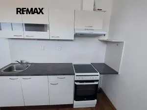 Pronájem bytu 1+kk, Rousínov, 31 m2